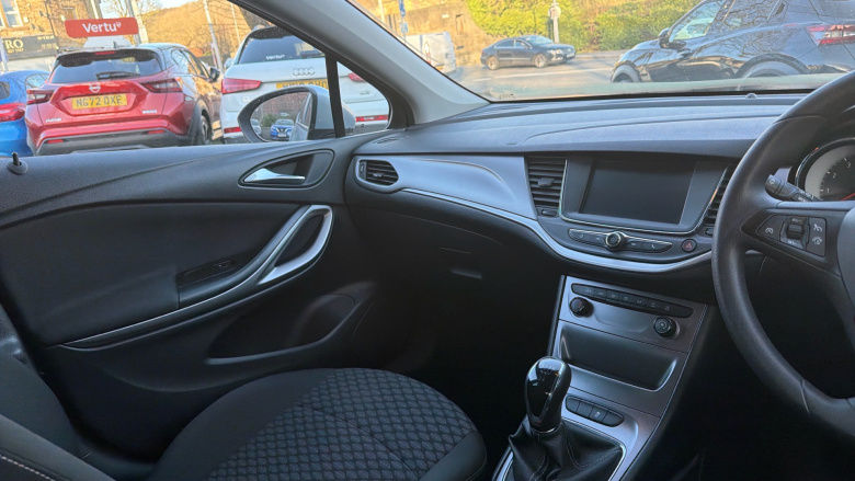 Vauxhall Astra 1.4i 16V Design 5dr Petrol Hatchback